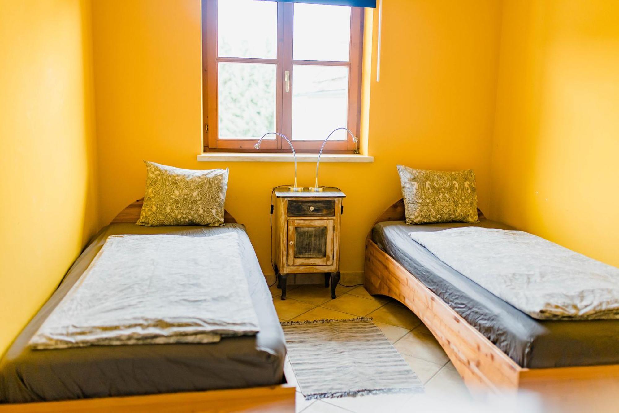 Tauglerei Appartement Enzian In Den Zauberbergen Sankt Koloman Exterior foto